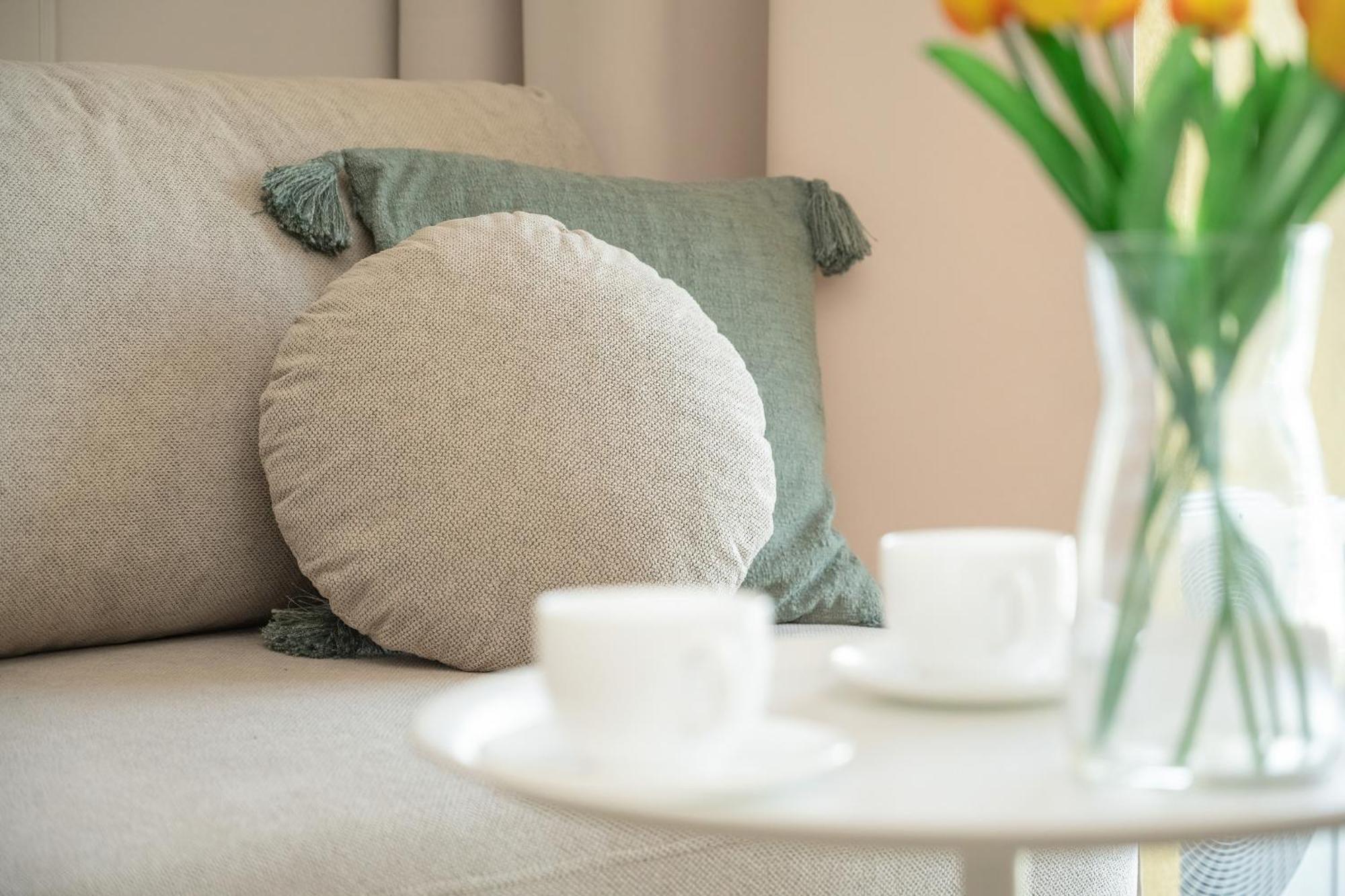 Modern With Parking And Air-conditioning In By Renters Apartamento *