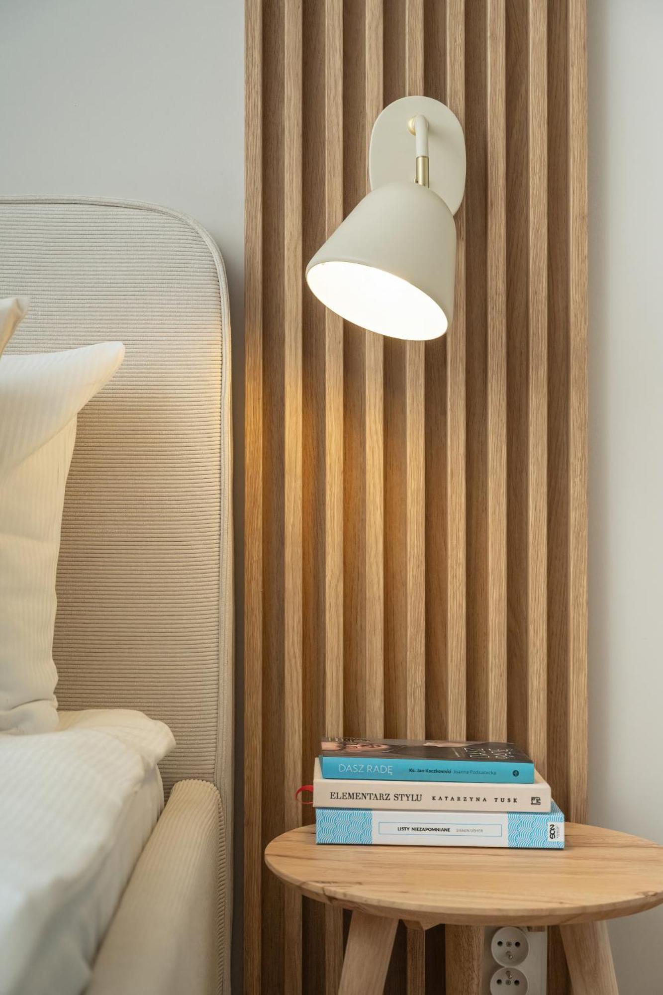 Modern With Parking And Air-conditioning In By Renters