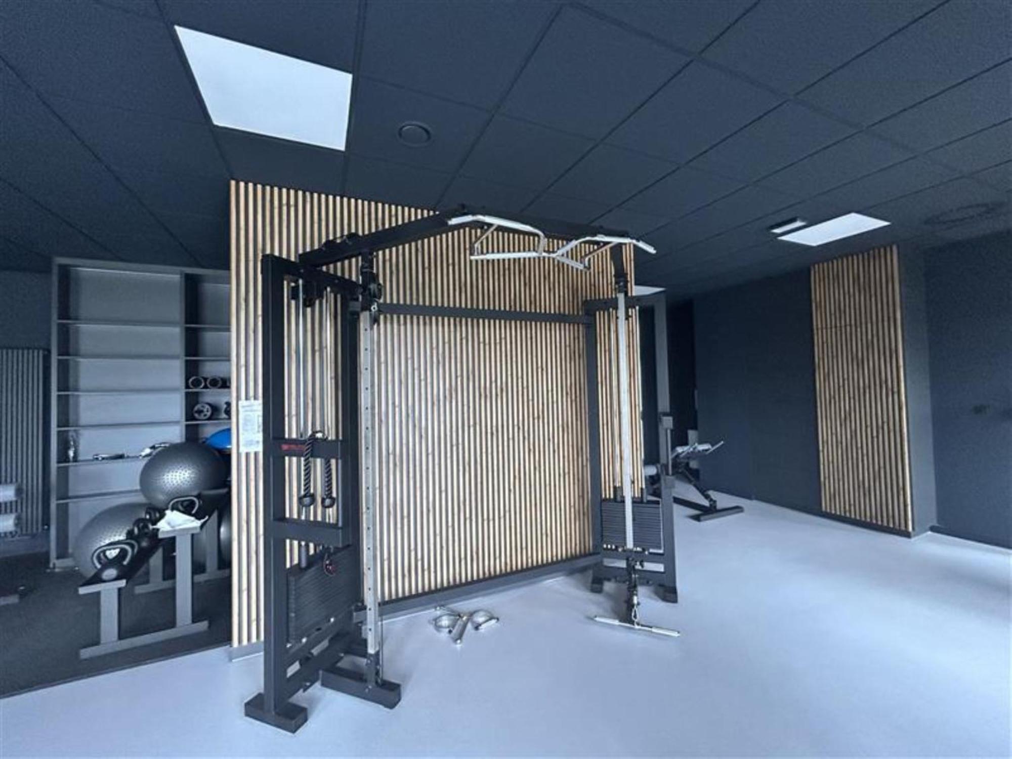 Modern With Parking And Air-conditioning In By Renters Apartment